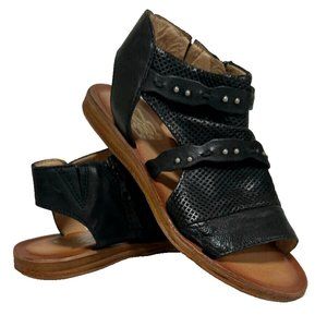 MIZ MOOZ LEATHER SANDALS SIDE ZIP COLOR BLACK SIZE 37EU / 7US NEW # A-01